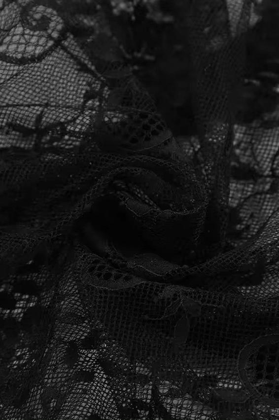 JENN - High-waisted lace skirt in black